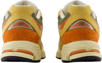 2002R New Balance Amarillo - Unisex
