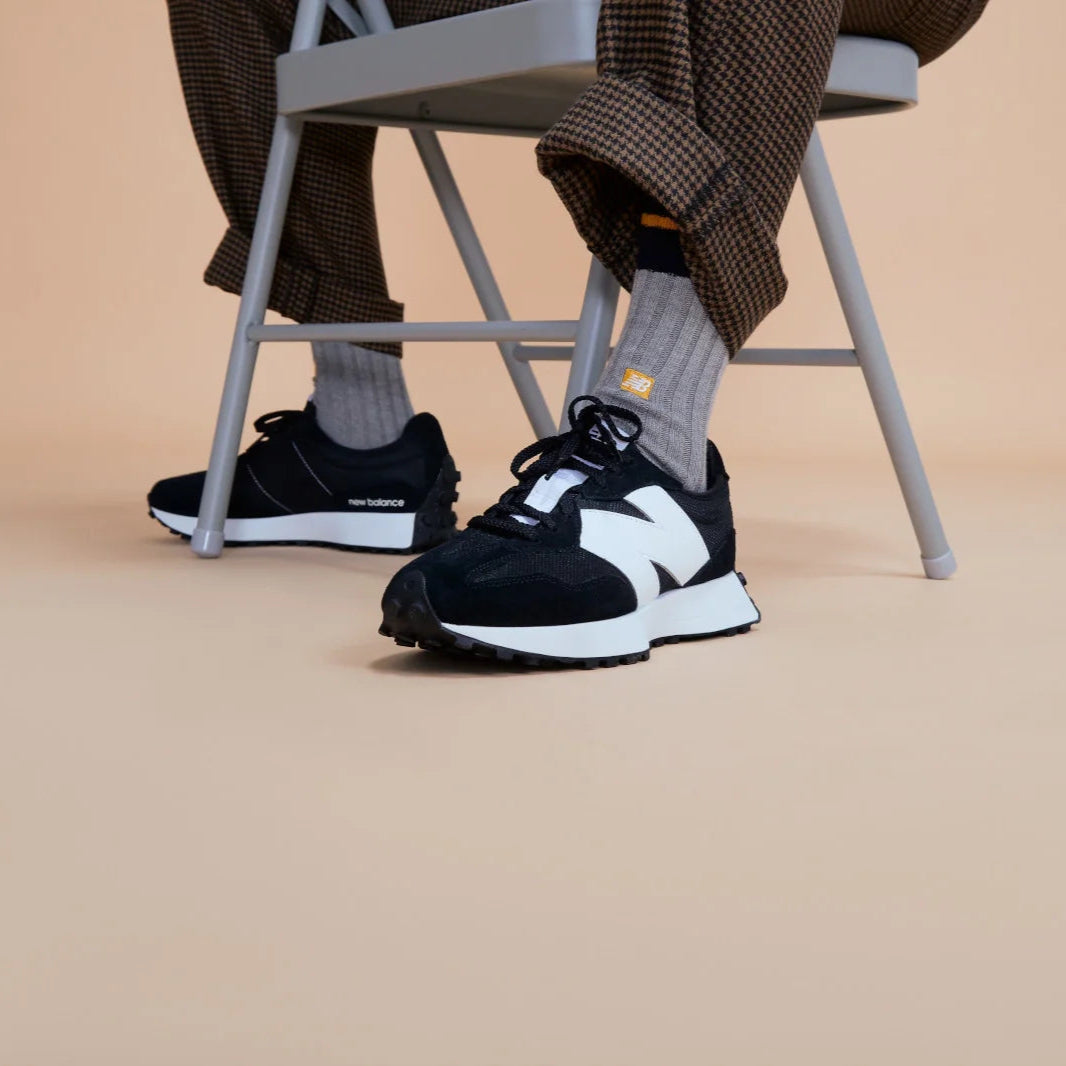 327 New Balance Negro - Unisex